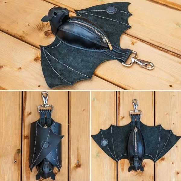🔥2026 New Model🔥-Gothic Design Leather Bat Coin Purse🦇